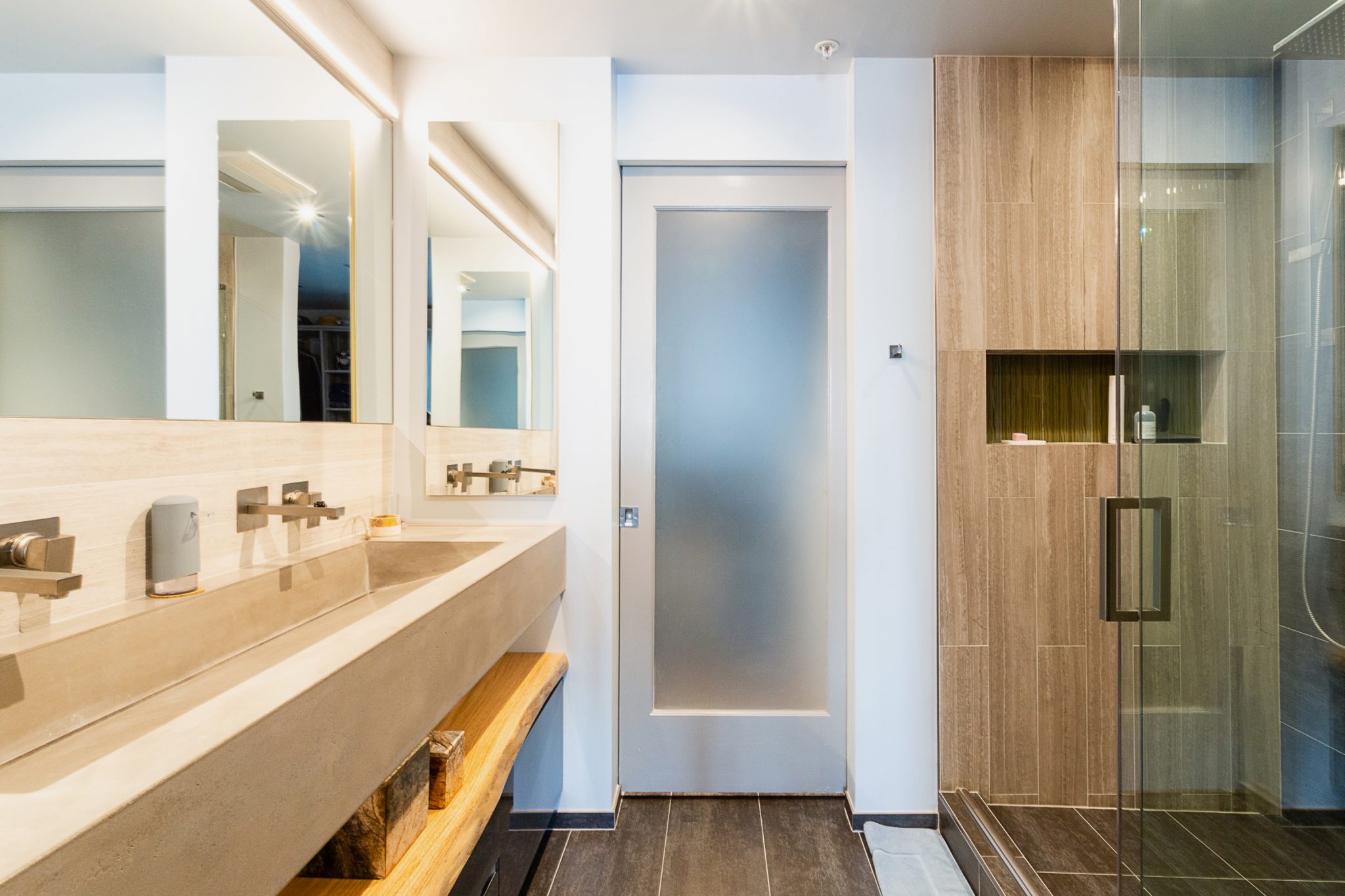 Vine Condominium Seattle - Bathroom 1